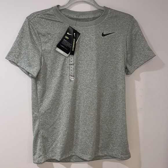 Nike Tee - Picture 5 of 7